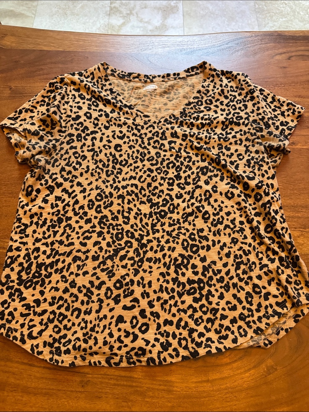 Old Navy V-Neck Women's Tee Lot (11) - Picture 5 of 9